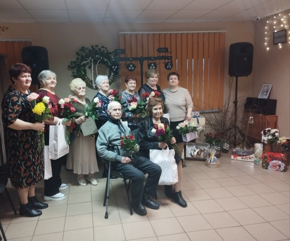 Vokālās interešu grupas "Ivuški" 10 gadu darbības jubilejas pasākums "Mēs tikāmies martā"